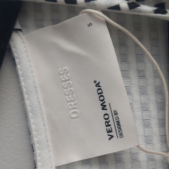 Vero Moda check print cutout dress - Picture 5 of 6